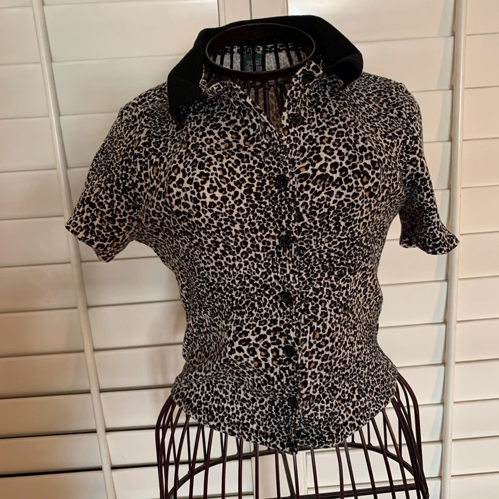 WILD FABLE Target Leopard Ribbed Collar Button Up